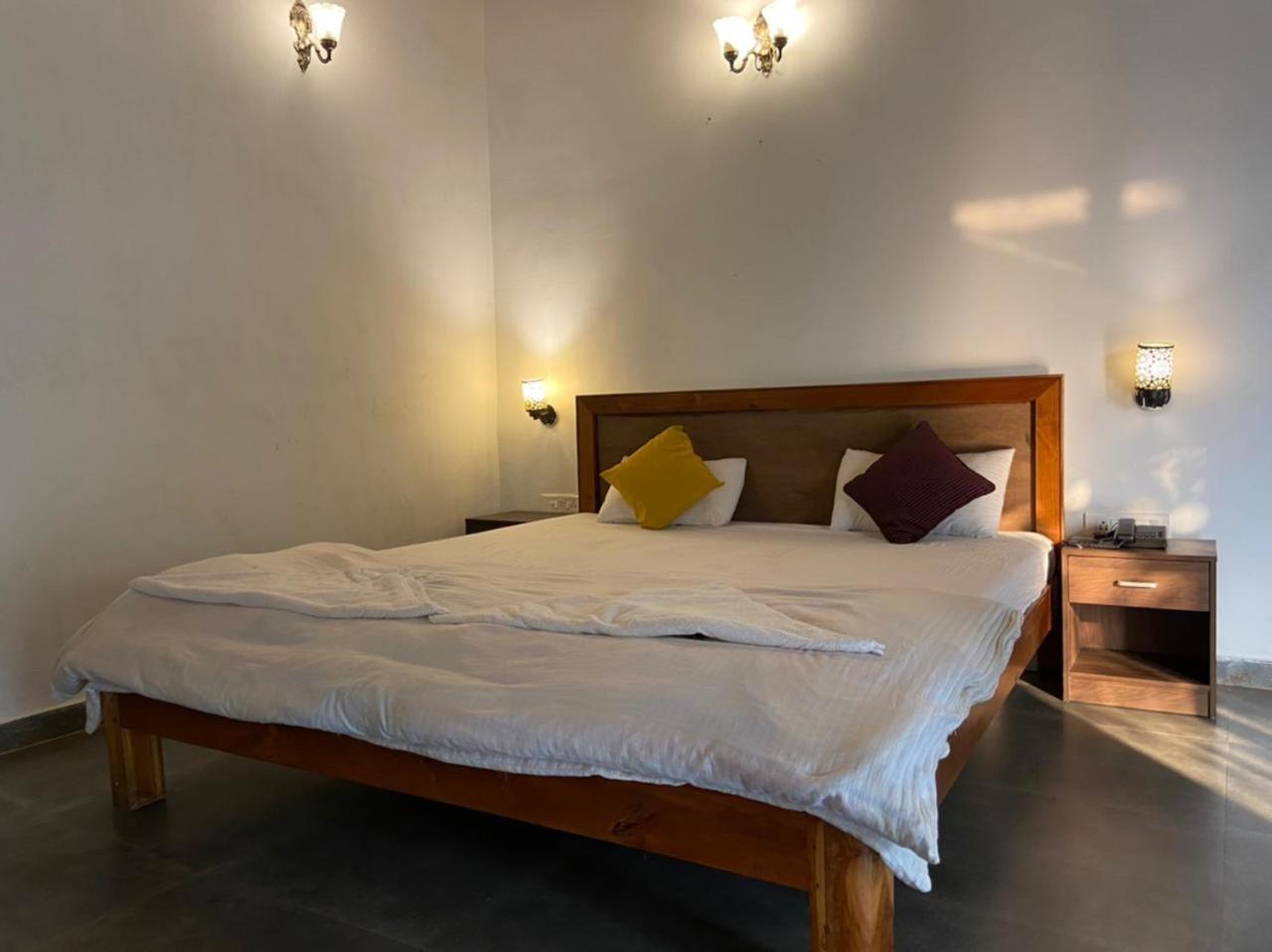 Hotel River Orchid Resort Сатара Экстерьер фото
